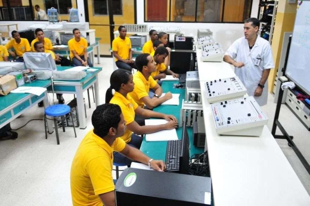 Ya trabaja el 90% de personas capacitadas por Infotep en Pedernales