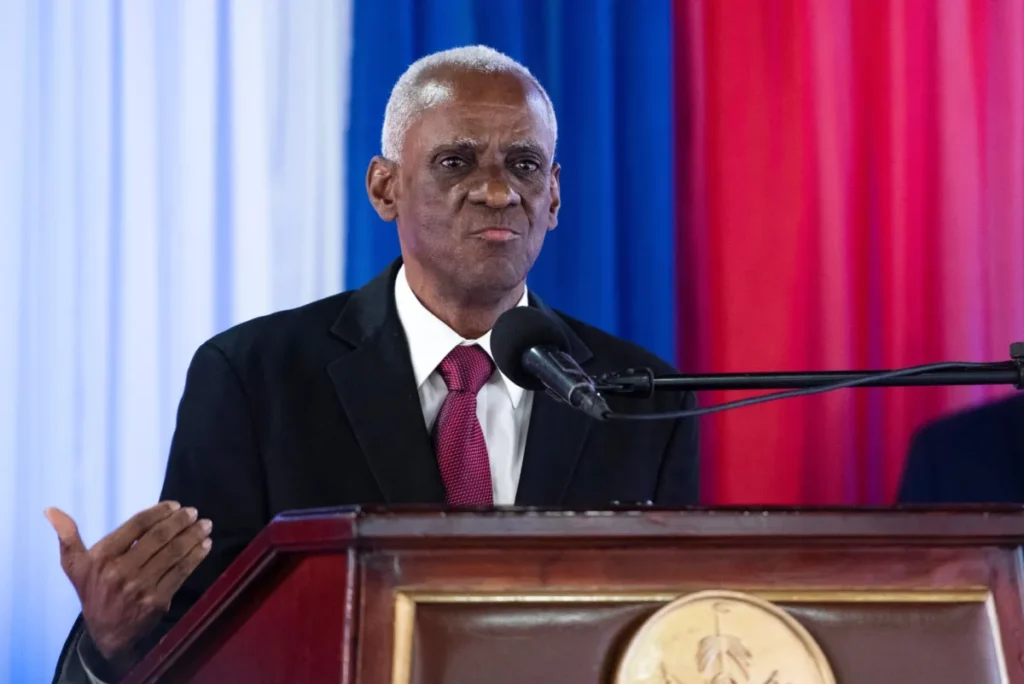 Edgard Leblanc Fils, elegido presidente del Consejo Presidencial de Haití, que nombra a Fritz Bélizaire como primer ministro Edgard Leblanc Fils