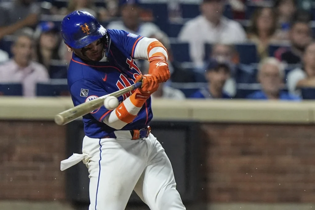 Mets maltratan a los lanzadores de Yankees para barrer la serie con paliza de 12-2 Francisco Álvarez