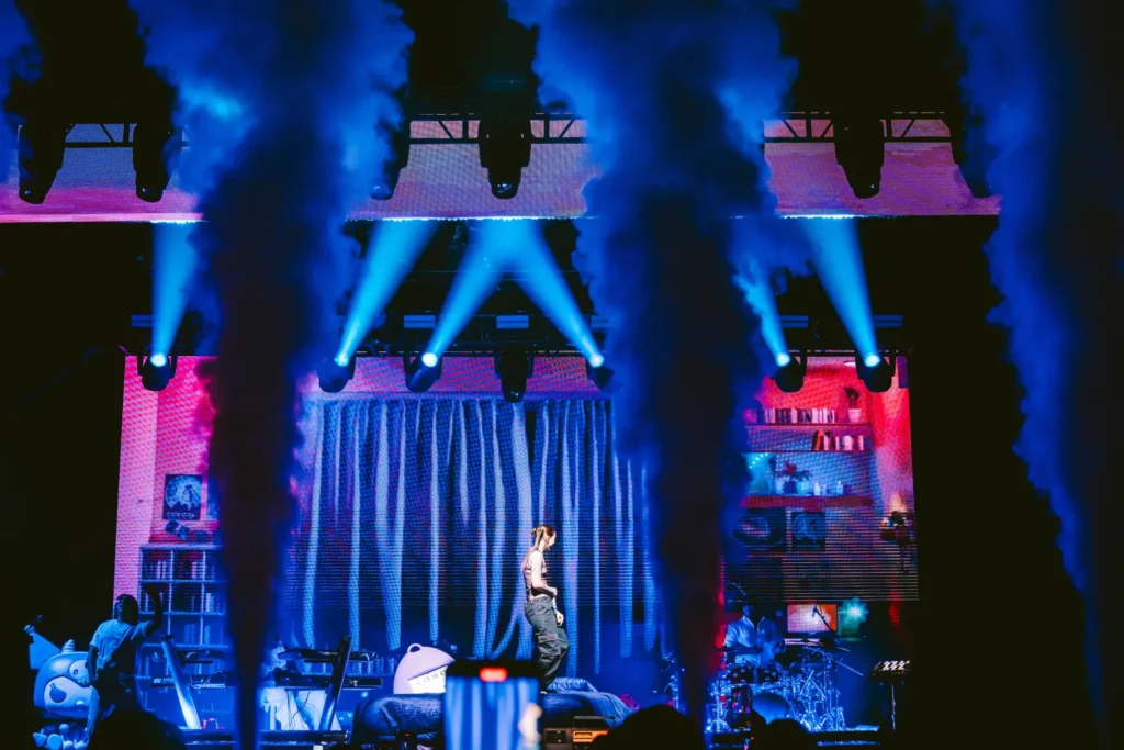 Young Miko procesa el impacto de la fama desde los escenarios con su tour ‘XOXO’ Young Miko