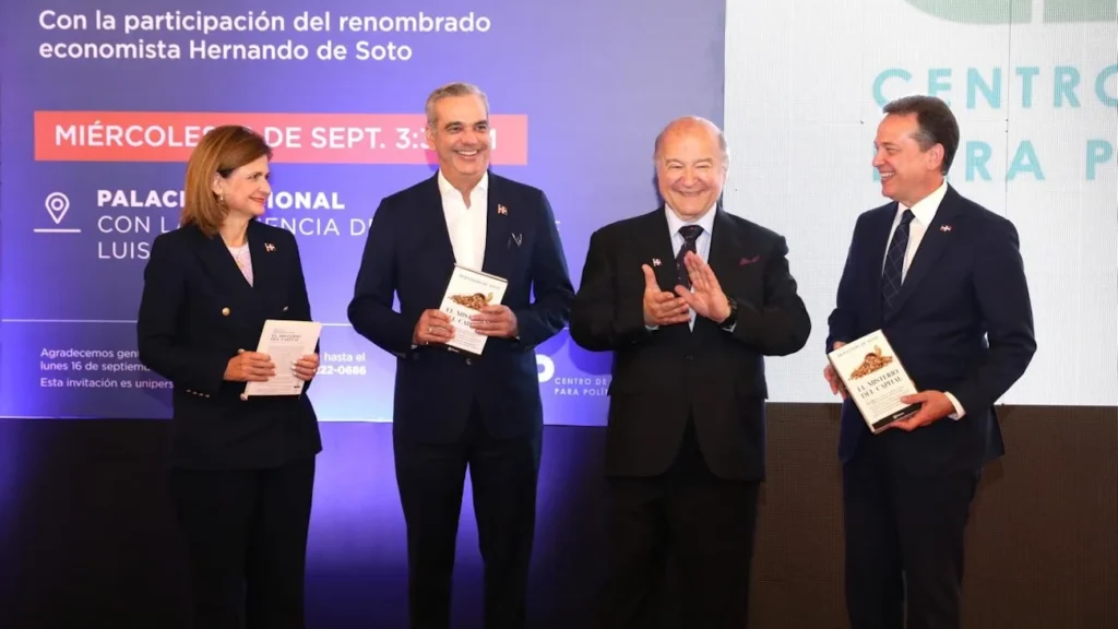 Presidente Abinader dice gobierno entregó cerca de 110,000 títulos de propiedad en pasados cuatro años, y asegura esa cifra se triplicará en este cuatrienio Presidente Abinader