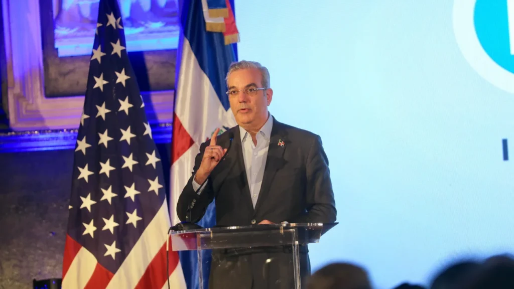 Presidente Abinader reconoce a dominicanas y dominicanos destacados en Estados Unidos, por su contribución a la comunidad Presidente Abinader