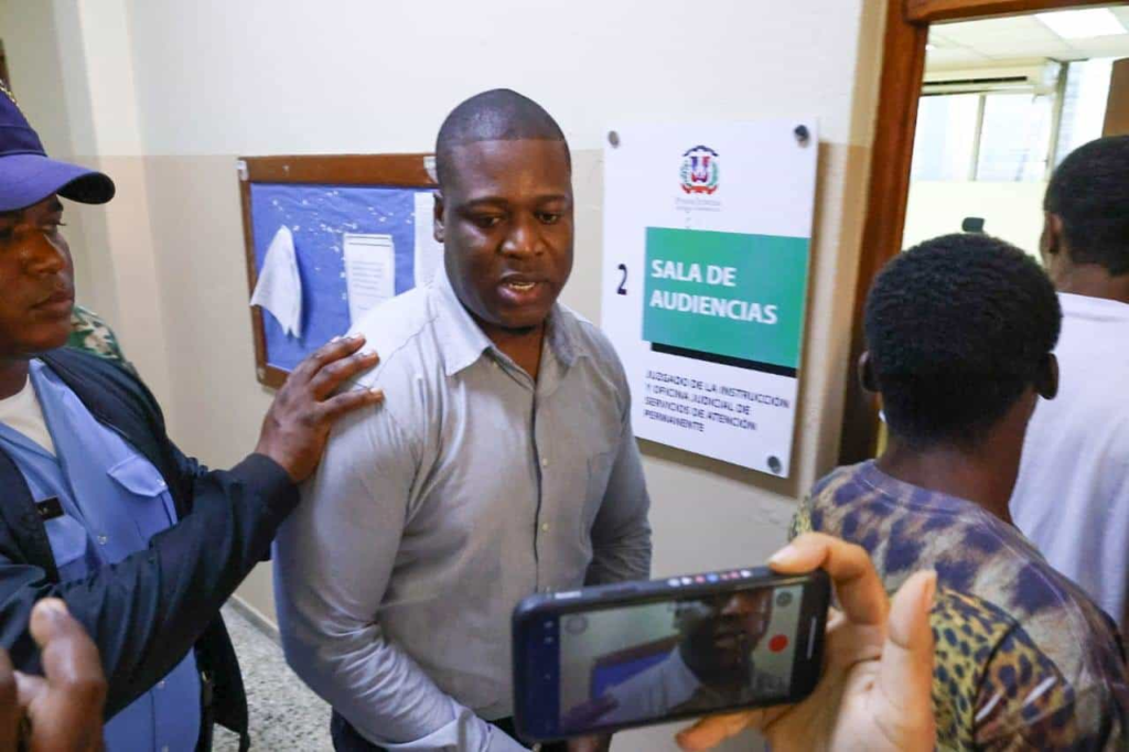 Imponen medidas de coerción a regidor y mujer implicados en red de narcotráfico y lavado de activos Regidor