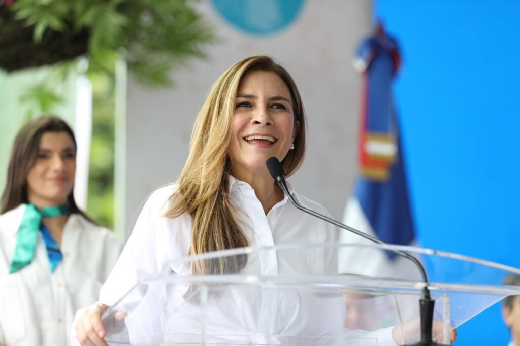 Carolina Mejía: «RD está preparada para una mujer presidenta» Carolina Mejía: «RD está preparada para una mujer presidenta»