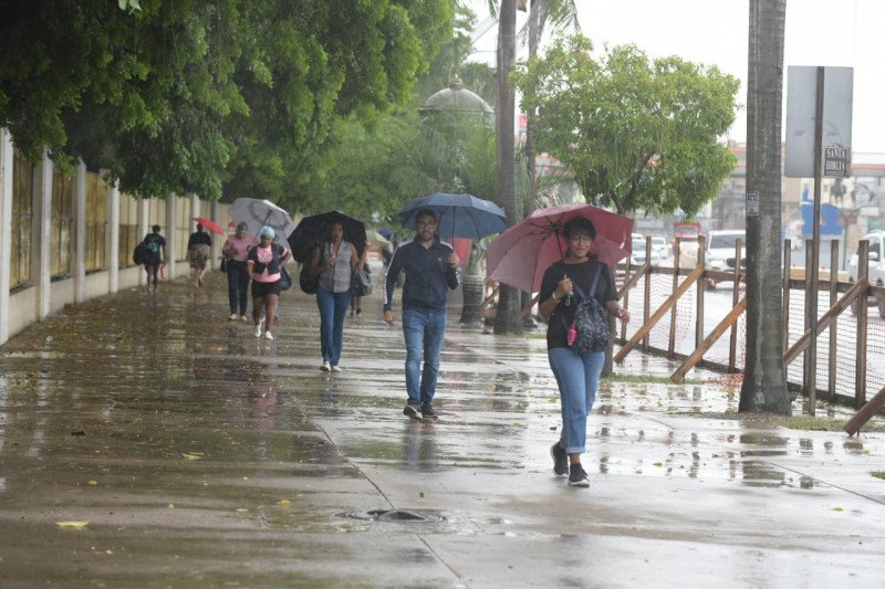 Aumentan a siete provincias en alerta verde por sistema frontal; seis se mantienen en amarilla Aumentan a siete provincias en alerta verde por sistema frontal; seis se mantienen en amarilla