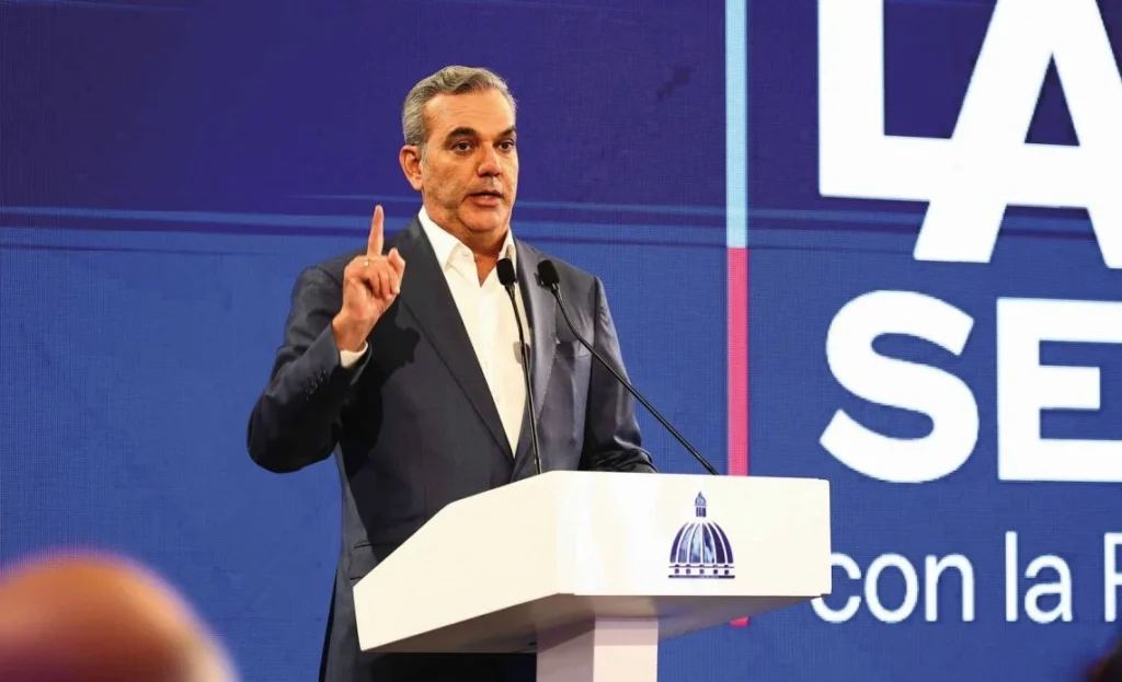 Abinader impulsa reunión tripartita para consenso sobre Reforma Fiscal Luis Abinader