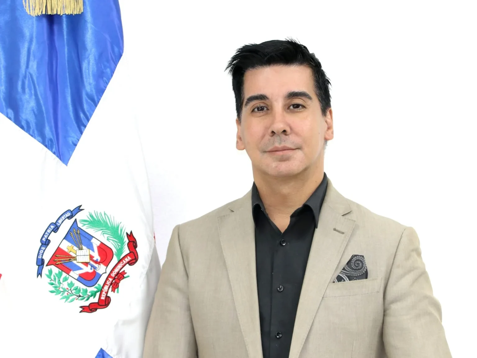 Manuel Meccariello exige reformas urgentes para asegurar la dignidad y bienestar de los adultos mayores en República Dominicana Manuel Meccariello