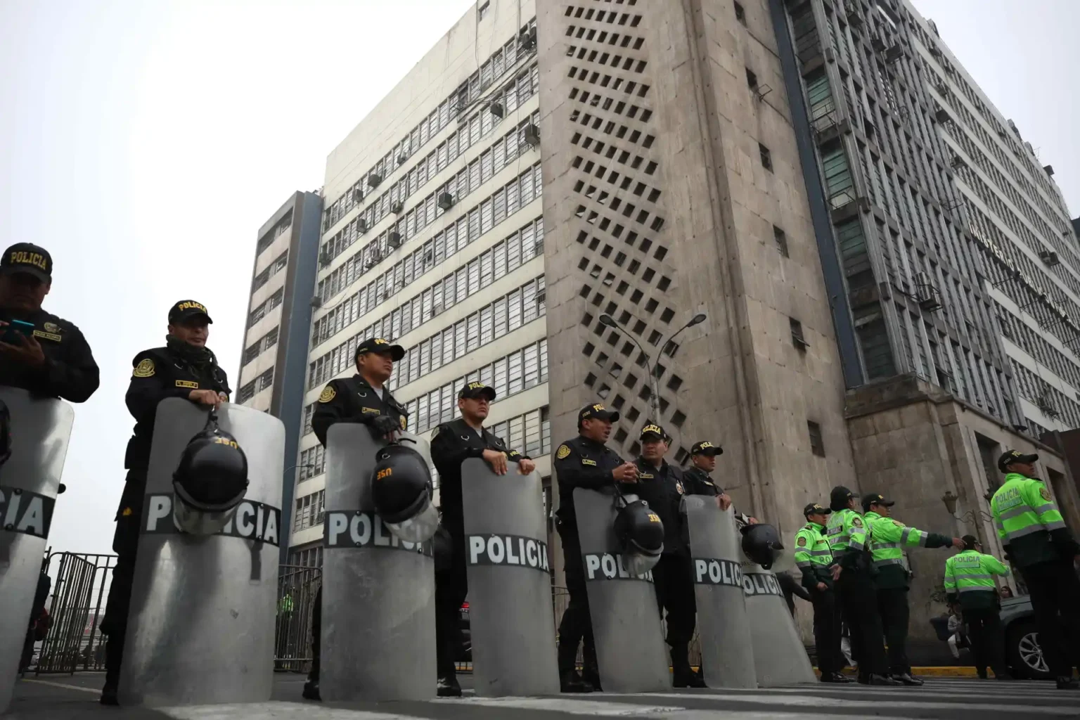 Suspendida por 6 meses fiscal anticorrupción de Perú, investigada por filtrar información Perú