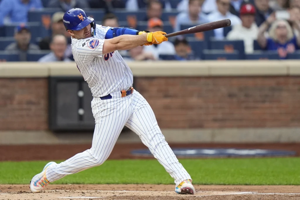 Alonso y Manaea guían a Mets a triunfo sobre Filis, para tomar ventaja de 2-1 en serie divisional Pete Alonso