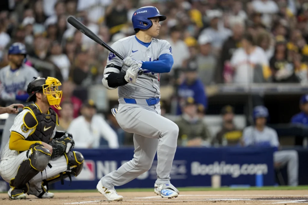 Betts y Ohtani mantienen con vida a Dodgers, que apalean 8-0 a Padres Shohei Ohtani