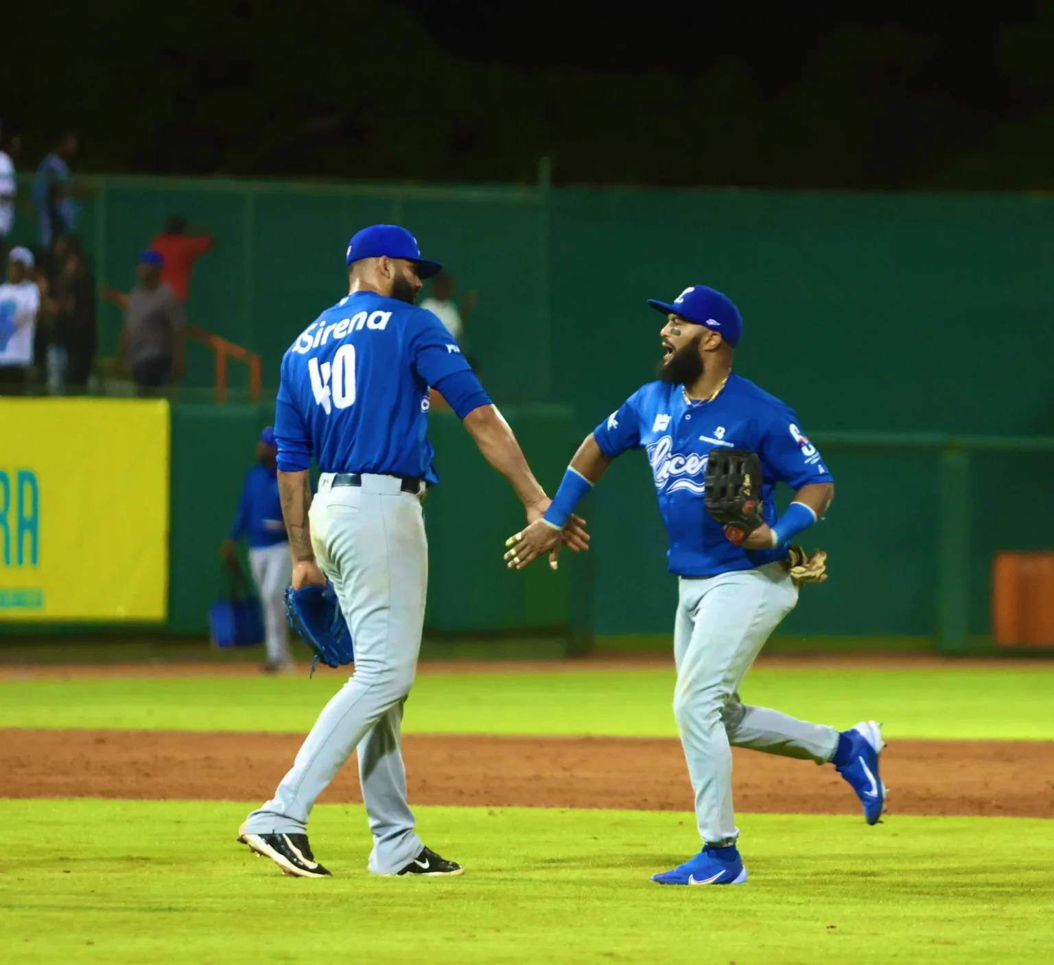 Tigres del Licey logran quinta victoria consecutiva al vencer 4-3 a los Toros del Este Tigres del Licey