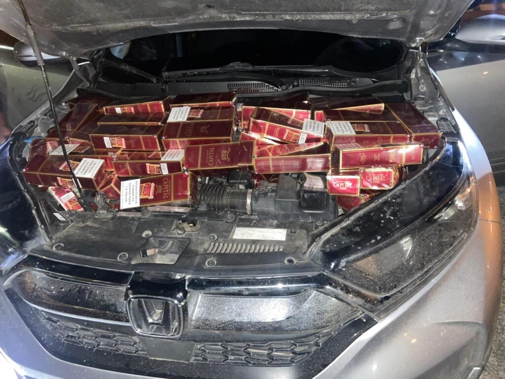 Arrestan a un hombre con 43,200 unidades de cigarrillos en Loma de Cabrera