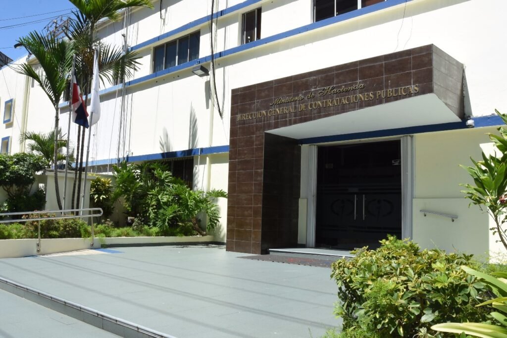 Contrataciones Públicas fija licitación obligatoria para obras desde RD$411.3 millones en 2025