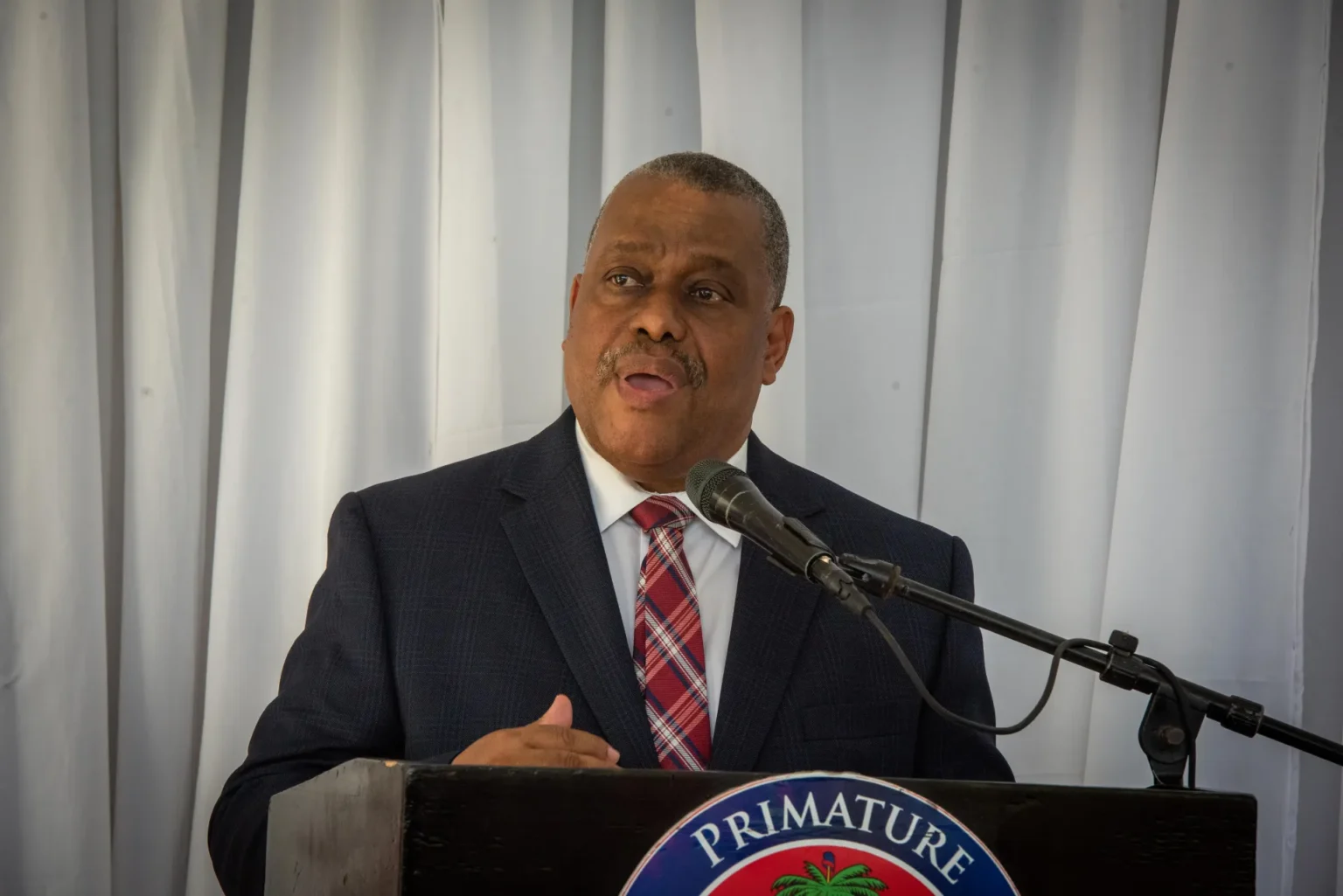Destituyen al primer ministro de Haití, Garry Conille, y las bandas anuncian nuevos días de terror Garry Conille