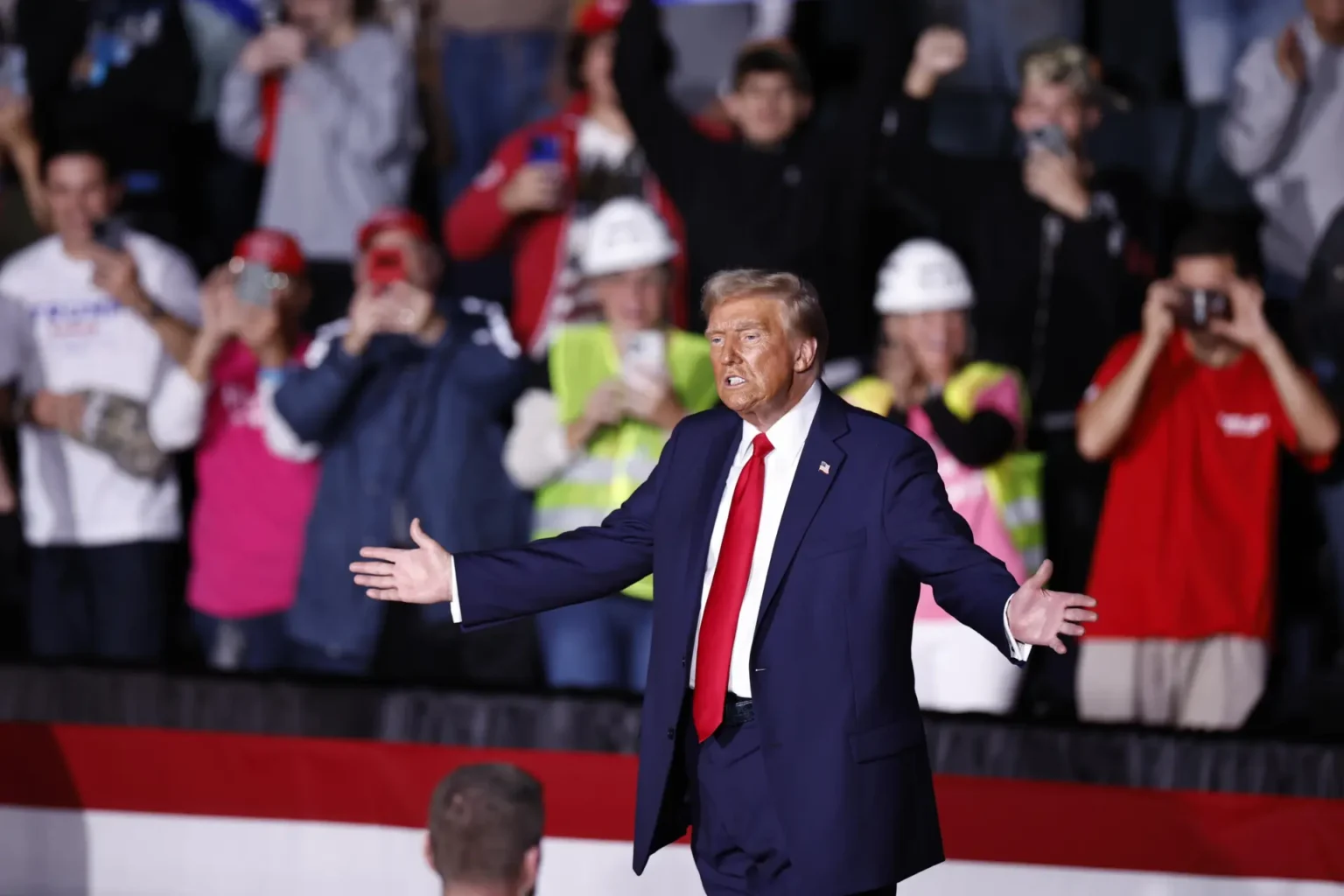 Donald Trump hace eco de un supuesto fraude masivo en Filadelfia que la Policía desmiente Donald Trump