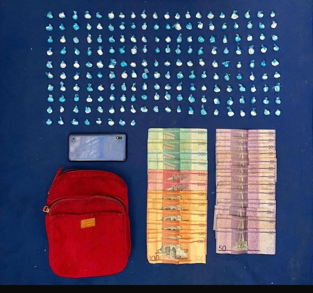 Desmantela puntos de drogas en Azua y arresta a miembros del clan “El Puma” Desmantela puntos de drogas en Azua y arresta a miembros del clan “El Puma”