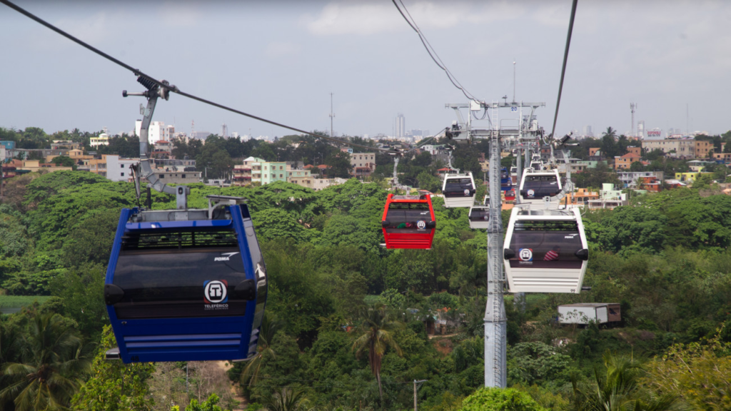 Anuncia horarios del Metro y Teleférico de Santo Domingo durante las festividades navideñas