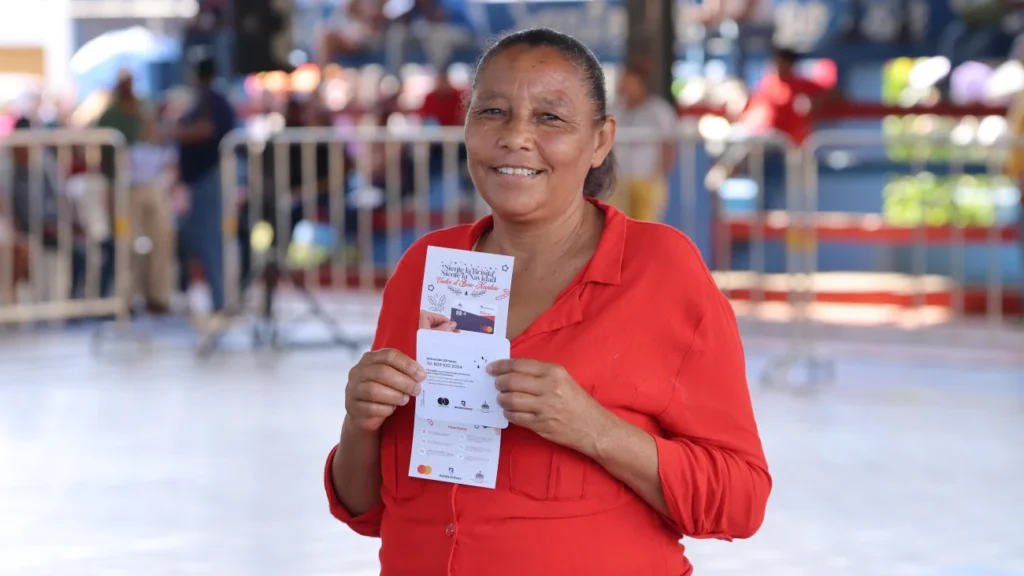 Supérate inicia entrega de Bono Navideño en Santo Domingo Este; la institución llevará la “Brisita Navideña” a 350,000 familias Bono Navideño