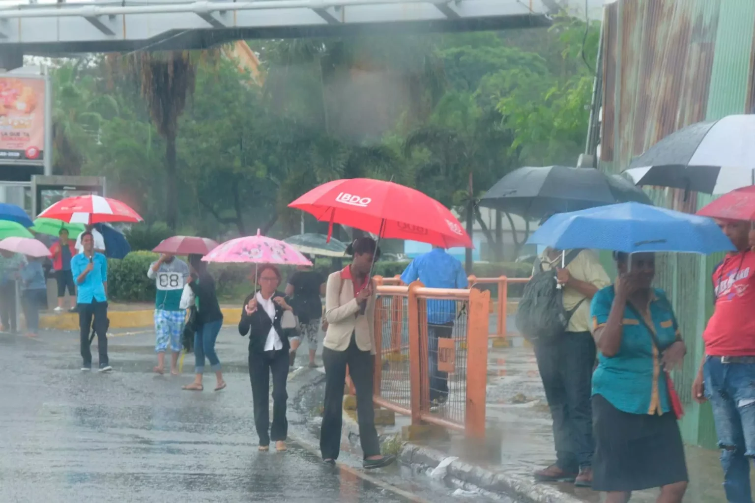 Nueve provincias y el Distrito Nacional en alerta por vaguada