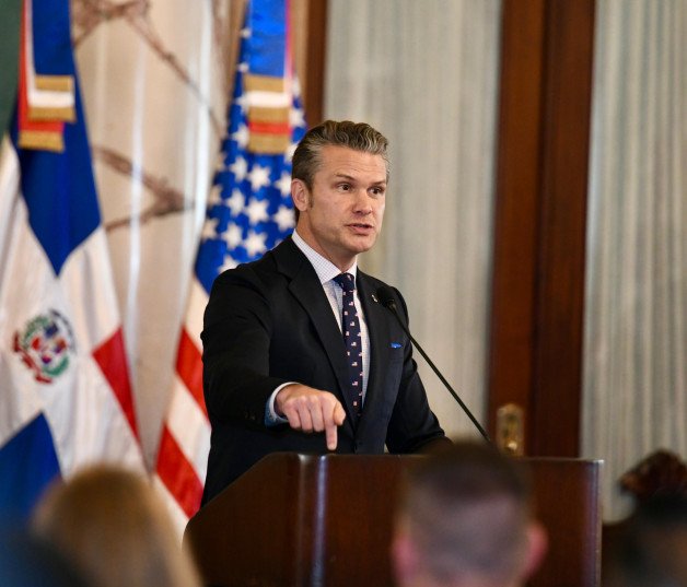 Desde RD, secretario de Guerra de EE.UU. agradece a tropas atacadas