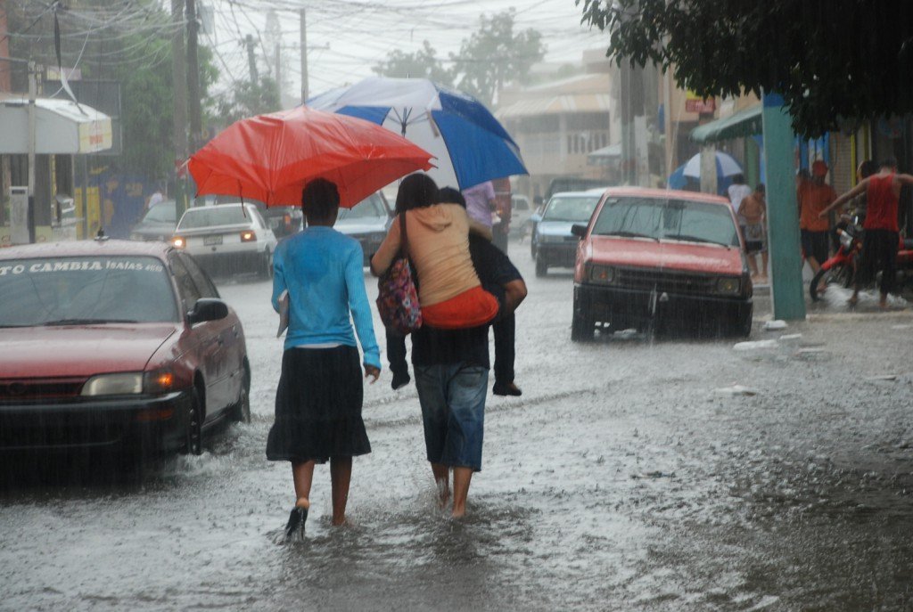 Continuarán lluvias este jueves, de acuerdo al Indomet