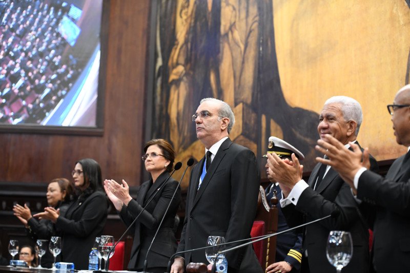 Abinader destaca impacto de políticas sociales en reducción de pobreza