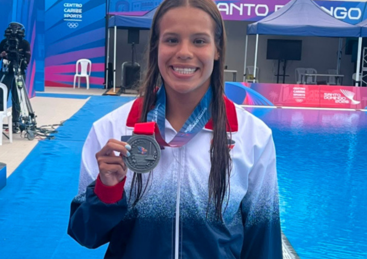 Victoria Garza gana la primera medalla en clavados para RD