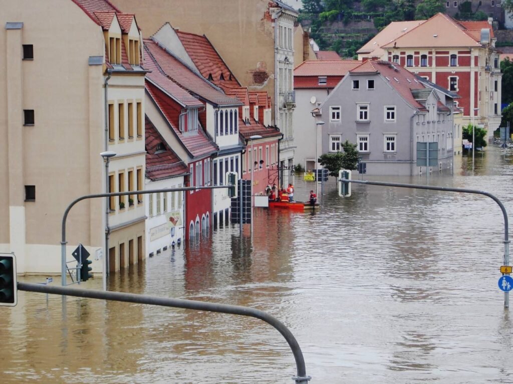 Pérdidas por inundaciones en Europa superan los 226 mil millones de euros