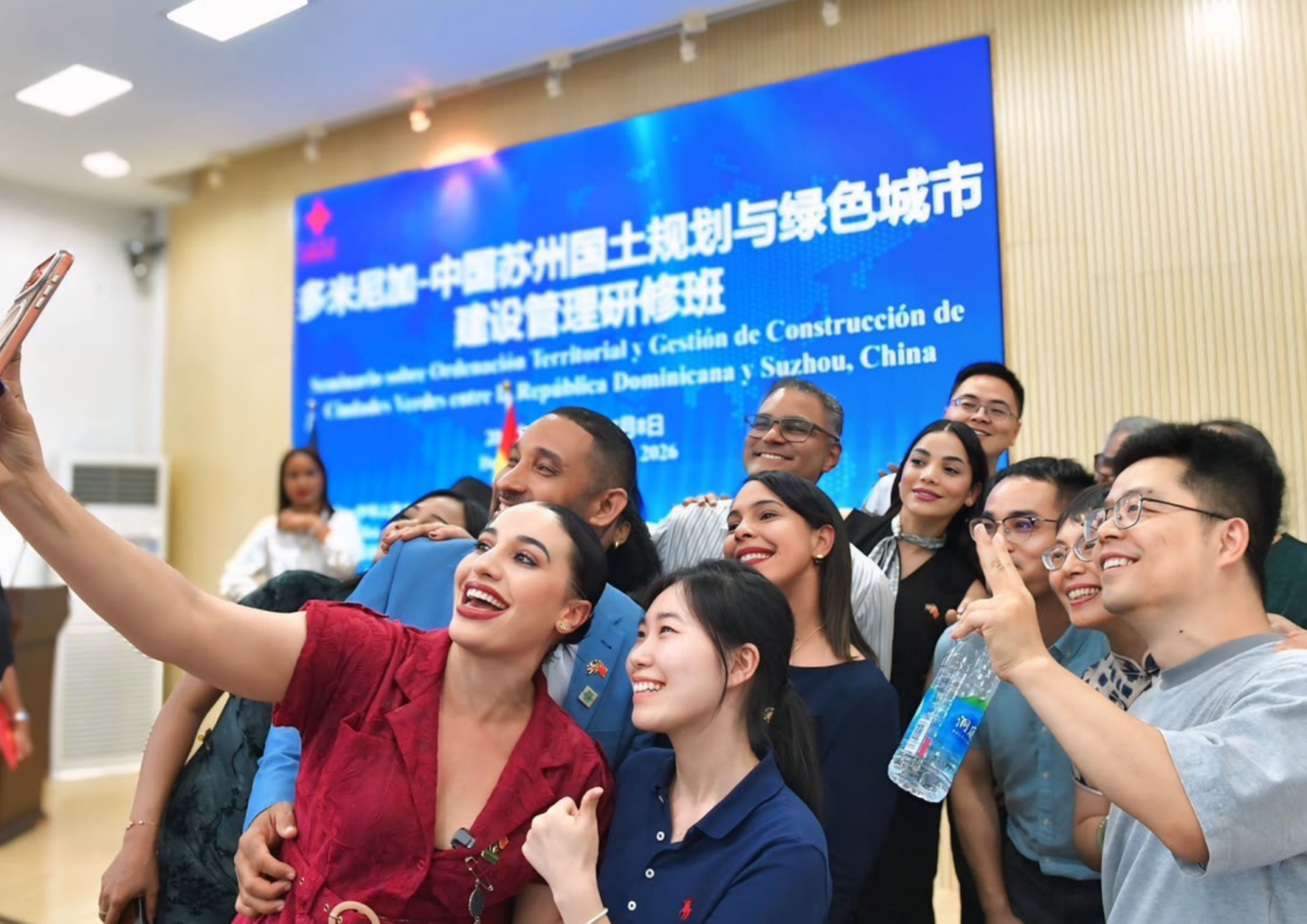 Regidora de Moca representa a RD en programa de ciudades verdes en China