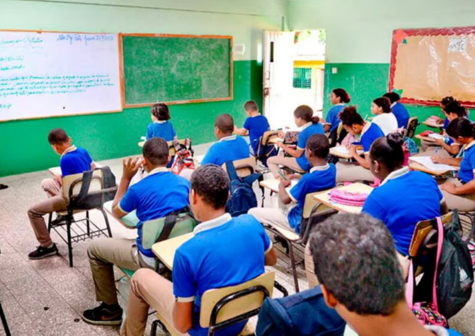 RD aumenta de 56 % a 64 % la tasa de estudiantes que termina el bachillerato